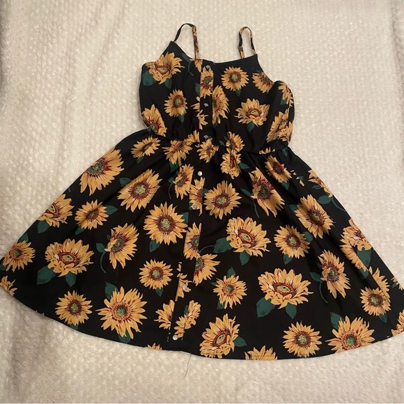 SHEIN Other - Shein sun flower dress